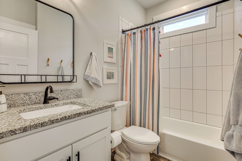 < 1 Mi to Beach: Home w/ Pool in Oak Island!