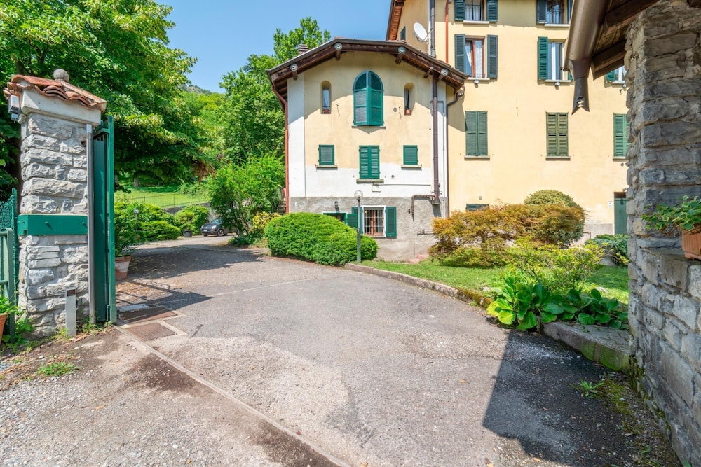 Tremezzina Charming Apartment by Wonderful Italy