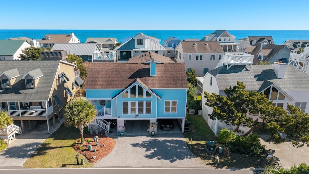 Santorelli's Seaside Serenety 4 Bedroom Home