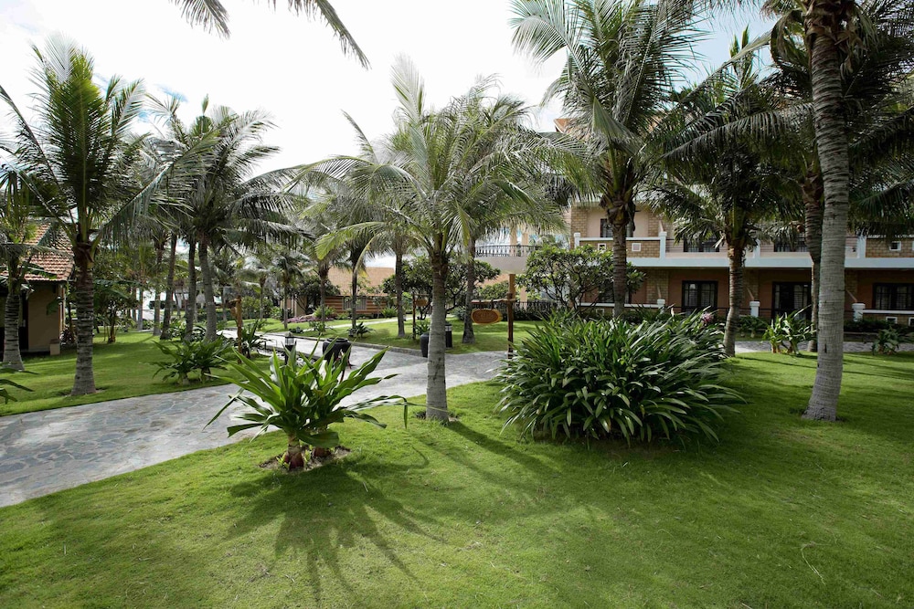 Blue Bay Mui Ne Resort & Spa