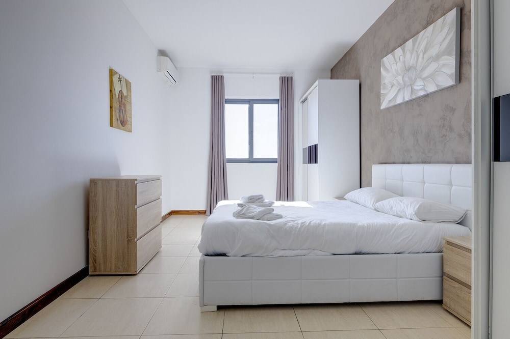Modern 3BR Apartment in the Centre of Sliema view 3