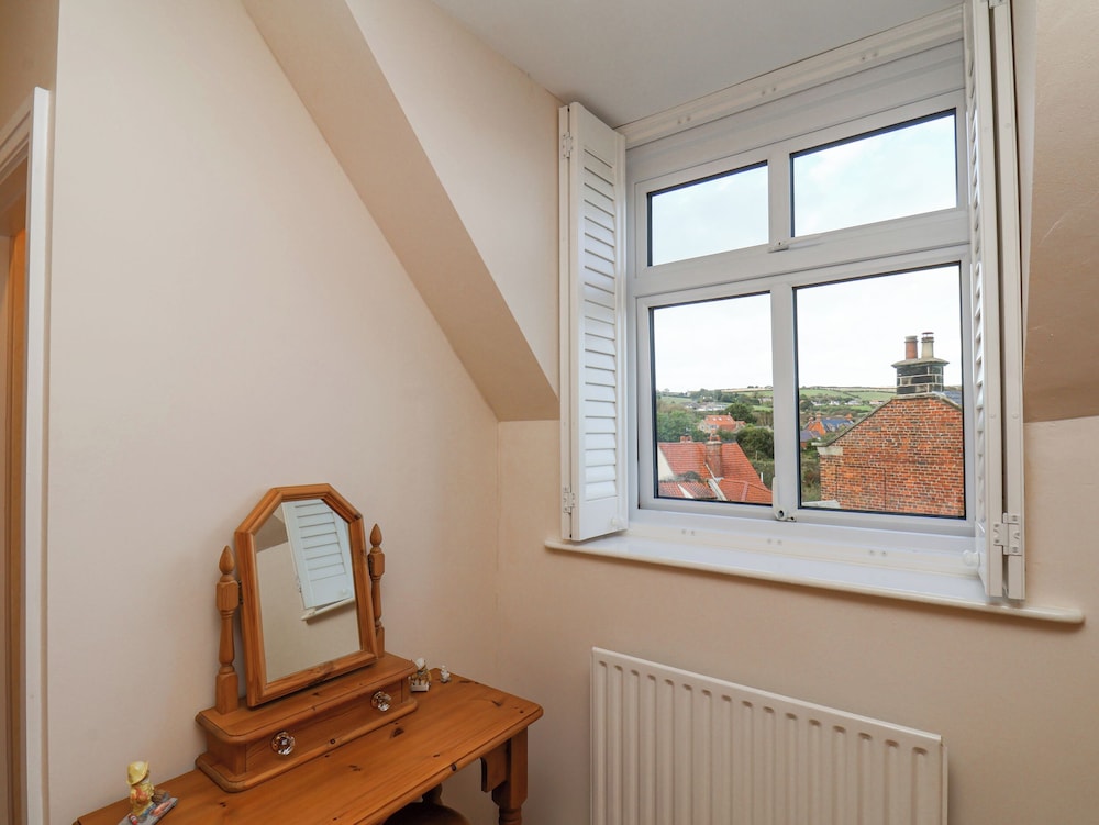 Maypole Cottage