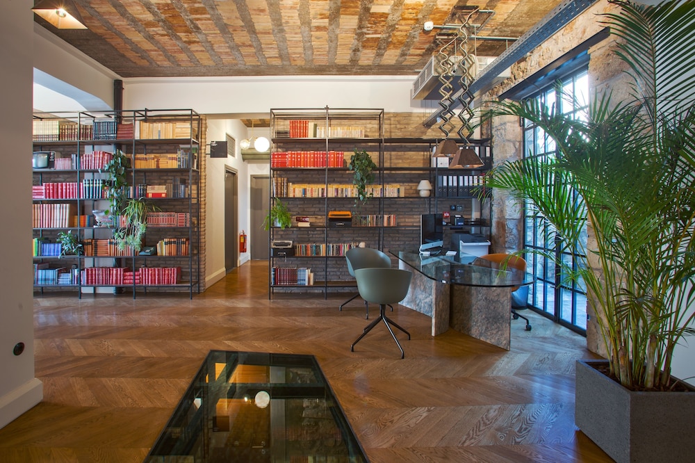 The Foundry Suites