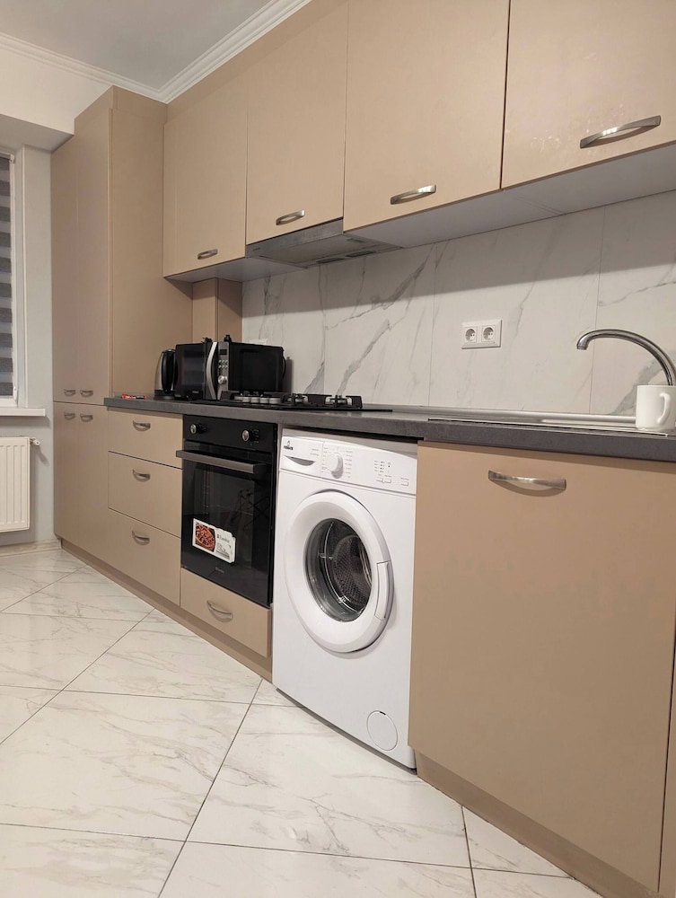 Charming Chișinău Apartment With Gas Heating & Hot Tub