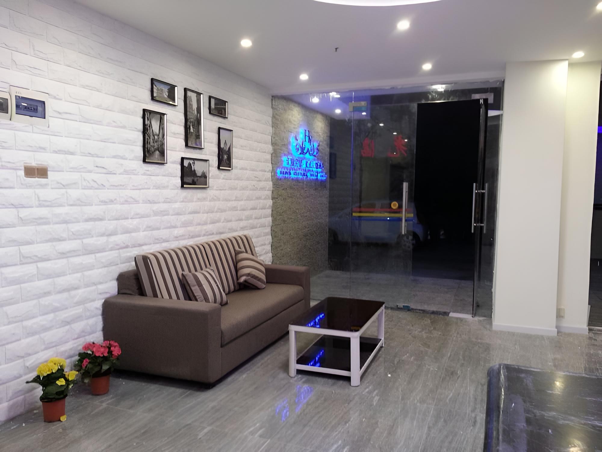 Huiyin Fashion Hotel