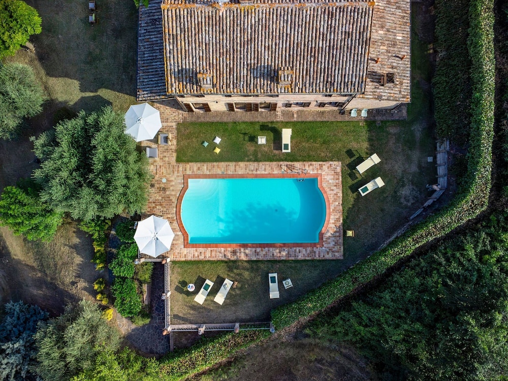 La Girolima 6 2 by Marche Holiday Villas