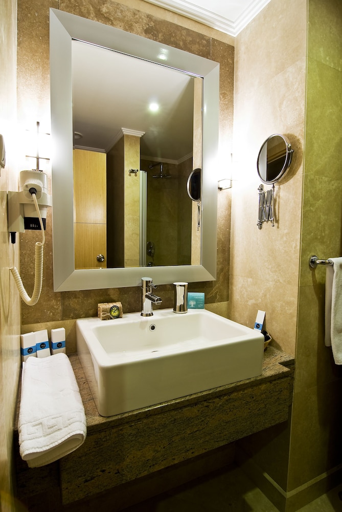 Adrina Termal Health & SPA Hotel