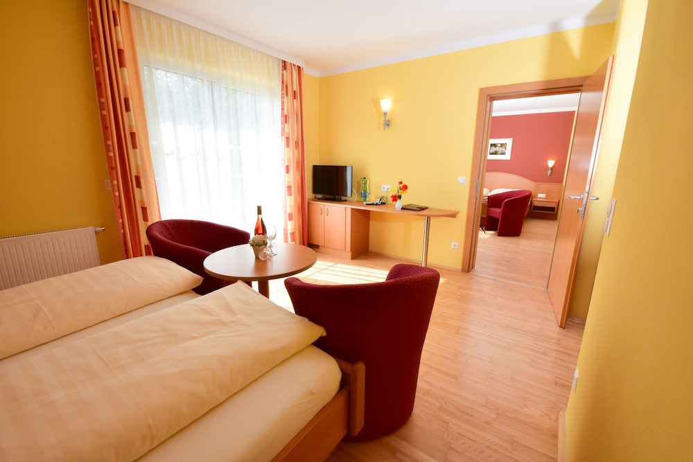 Golf & Therme Sonnenpension Hotel Garni