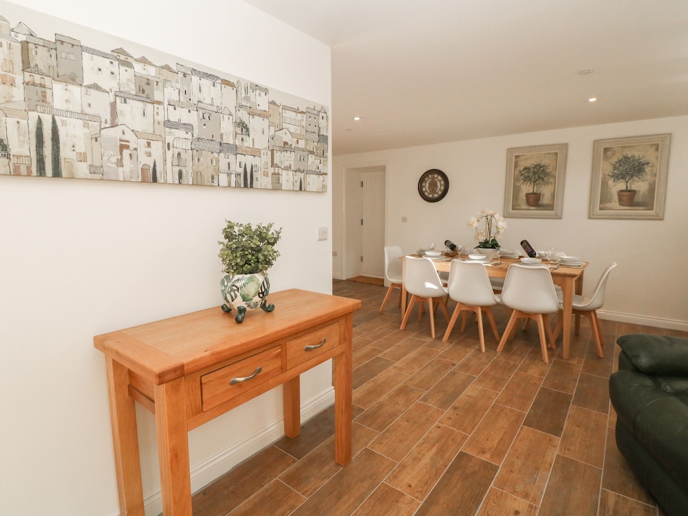 Oak Cottage