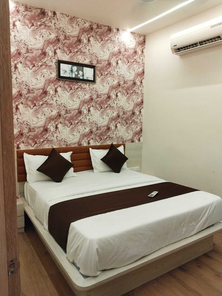 Hotel Lotus Inn