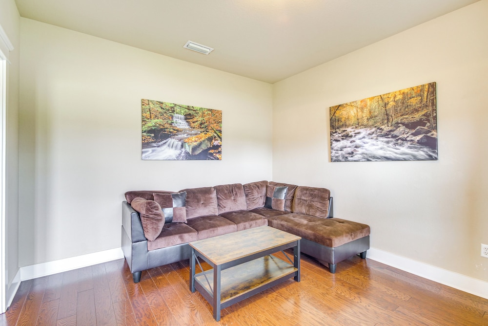 10 Mi to Gulfport Beaches: Family Home w/ Patio
