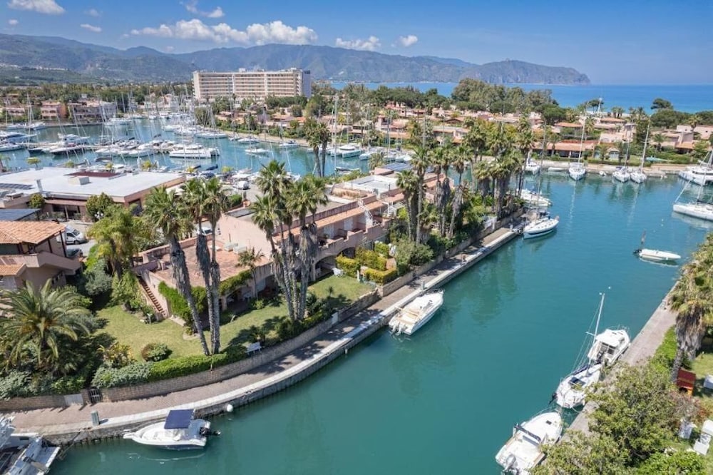 Portorosa Beach Resort