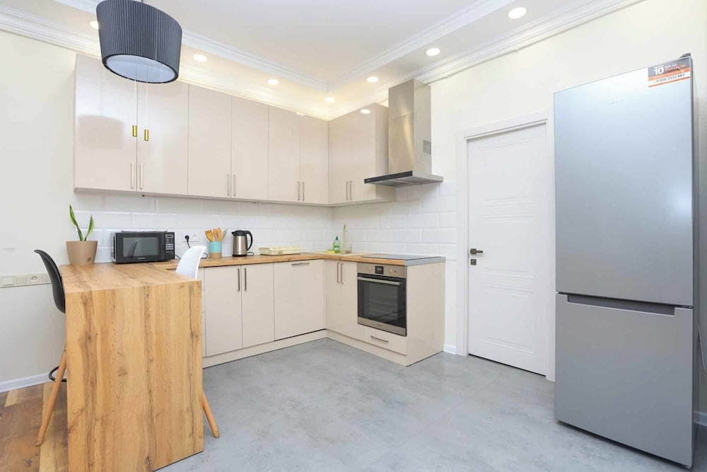Stay Inn on Yekmalyan St