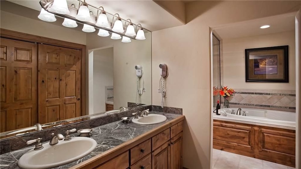 Argentiere 341 3 BedroomCondo By Moving Mountains