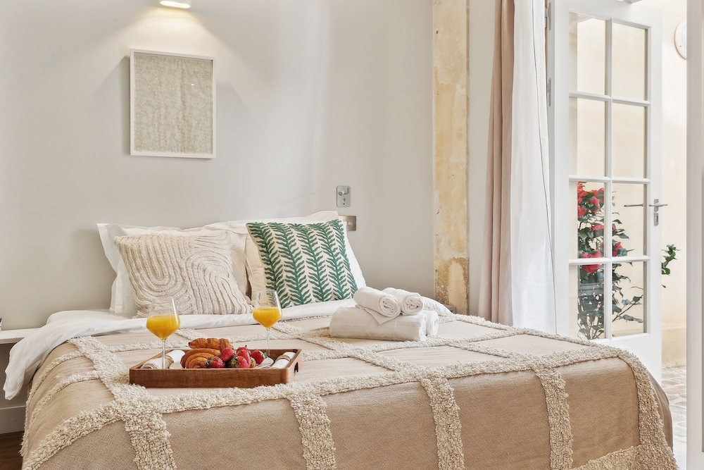 Chic 2BR 2BA near Place des Vosges