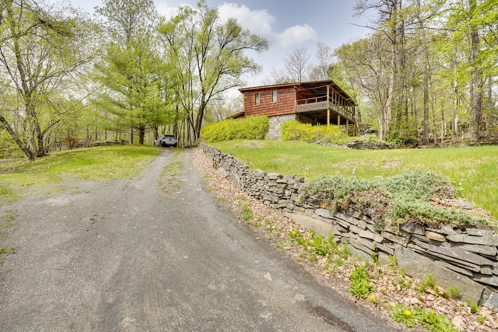 New York Vacation Rental w/ Large Deck! view 5