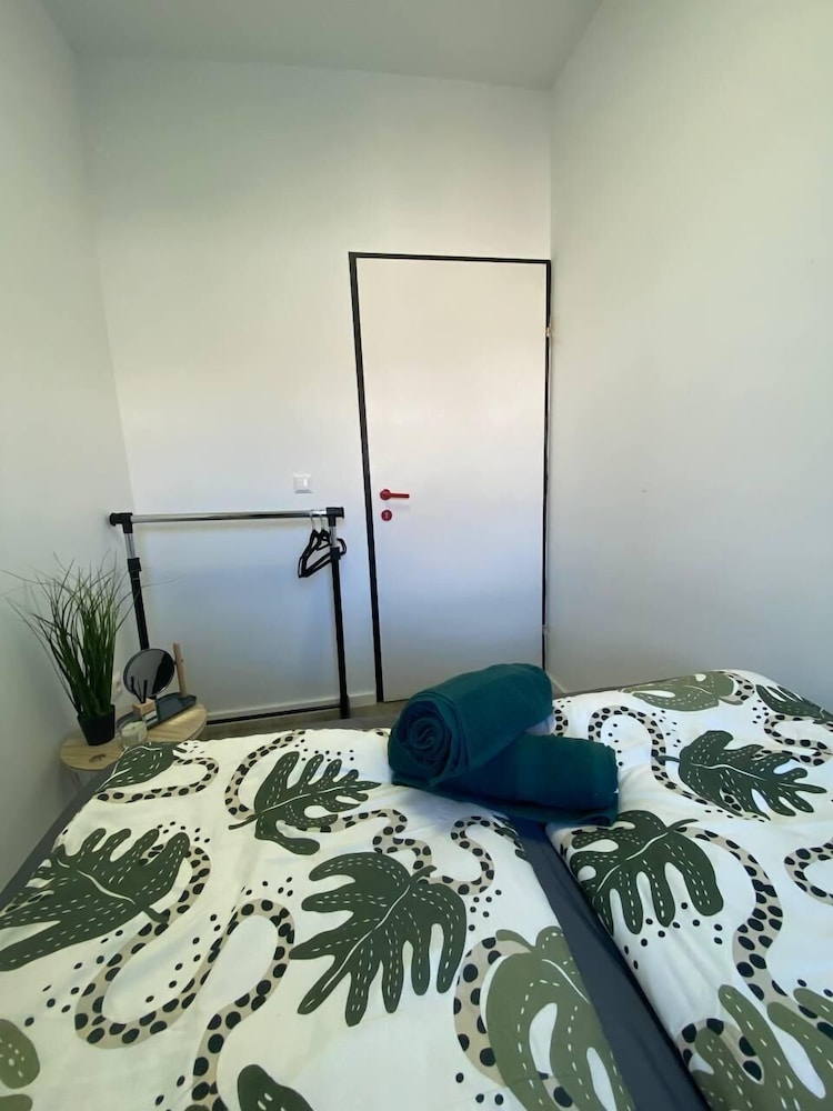 7BR Apt for 15P Near Schönbrunn