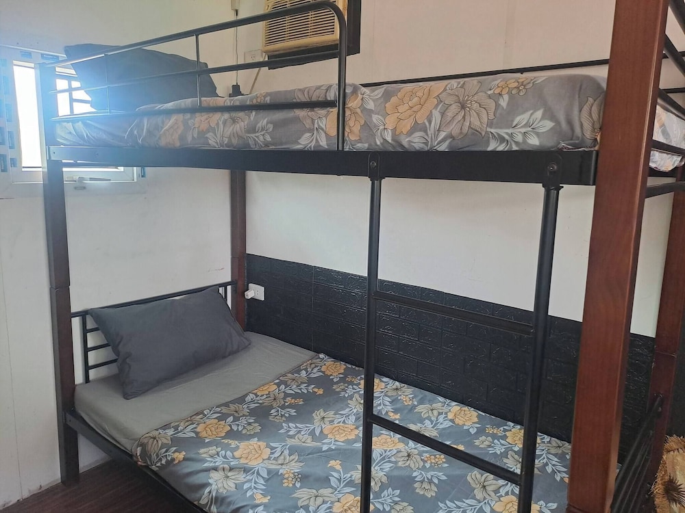 Tribal Bliss Private Resort in Lipa Batangas, a Privat Guest Room With Pool