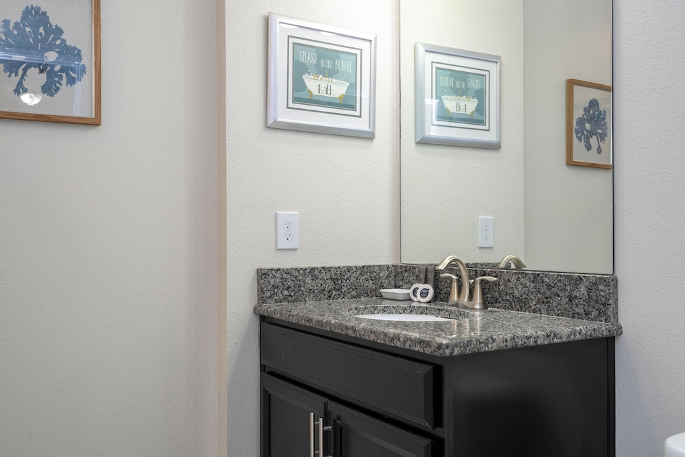 3085 TS - Opulent 5 BR Townhome Private Pool