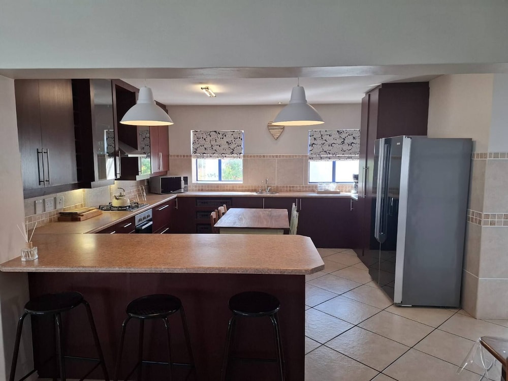 Oosiesrus - Charming Langebaan Villa With Garden View