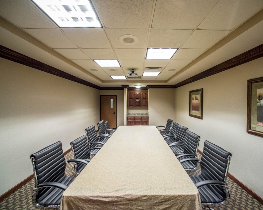 Columbia Vacations - Comfort Suites Columbia - University Area - Property Image 10