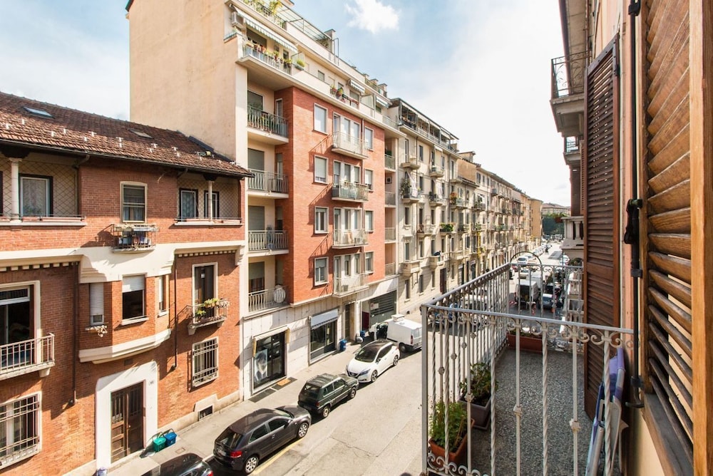 Politecnico Bright Apartment view 2