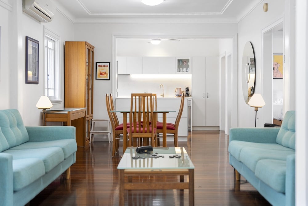 Spacious Family Home With Garden in Quiet Suburb