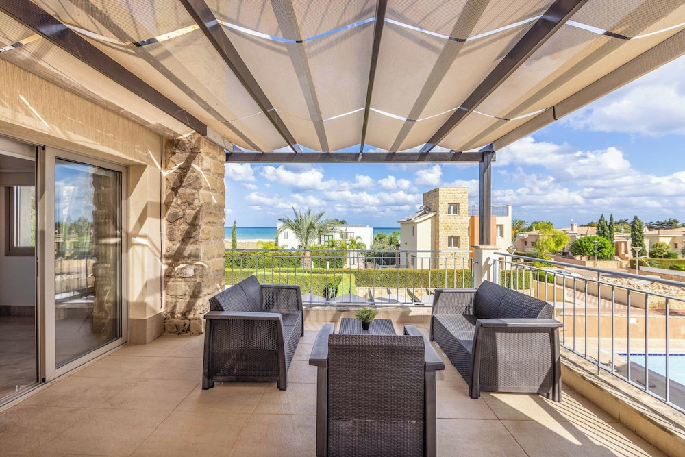 Villa Prosperity