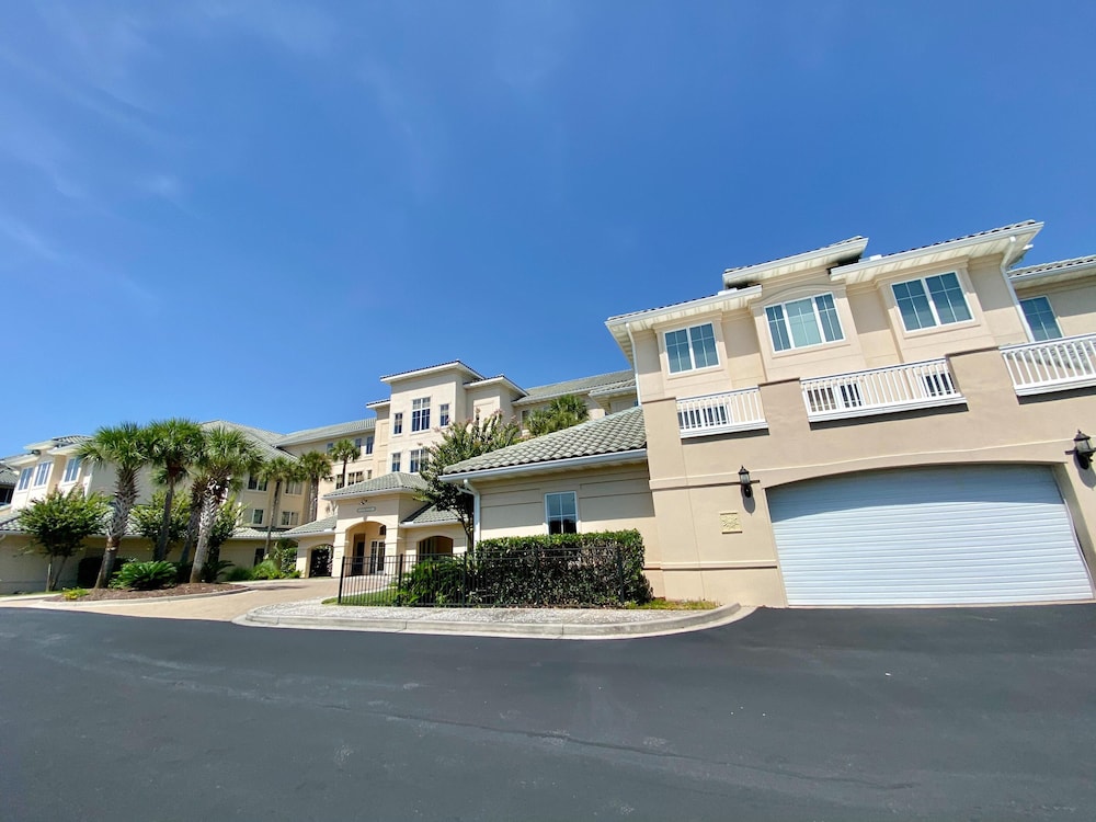 Barefoot Resort by Palmetto Vacations