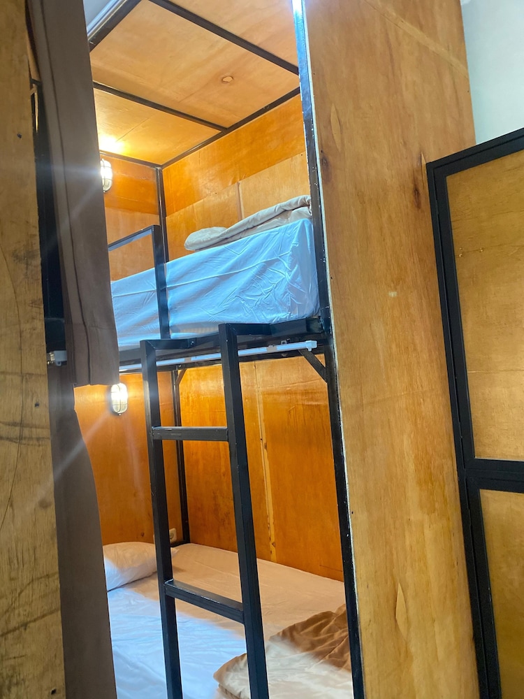 Fi Hostel Kuta