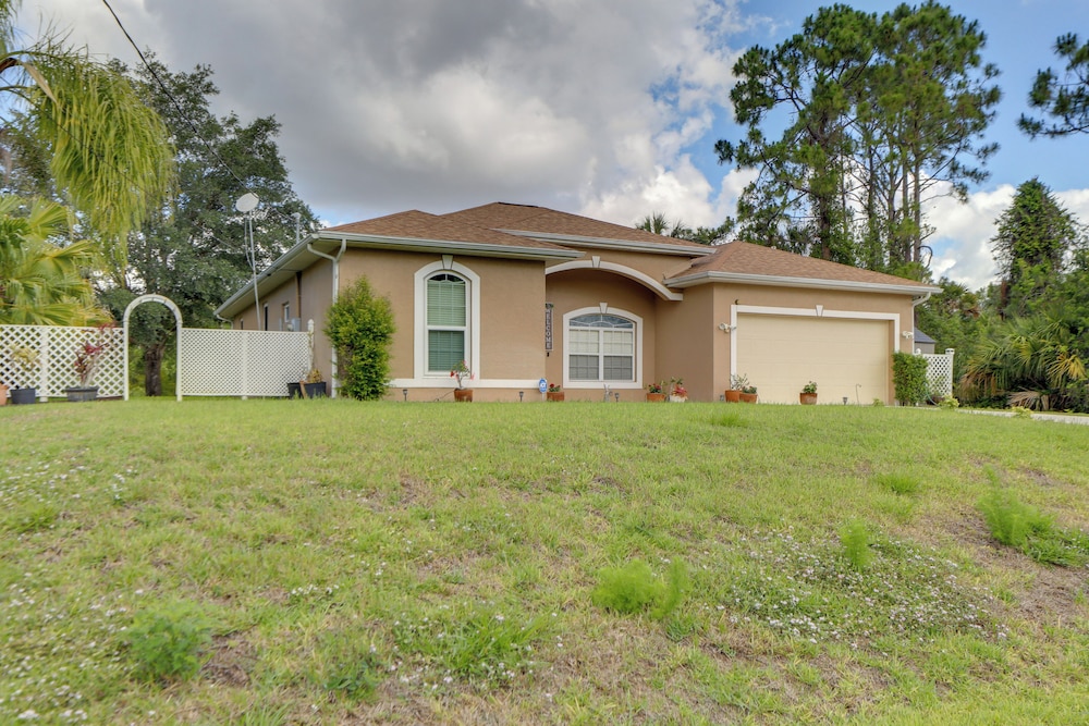 Screened Patio & Canal Views: Home in North Port!