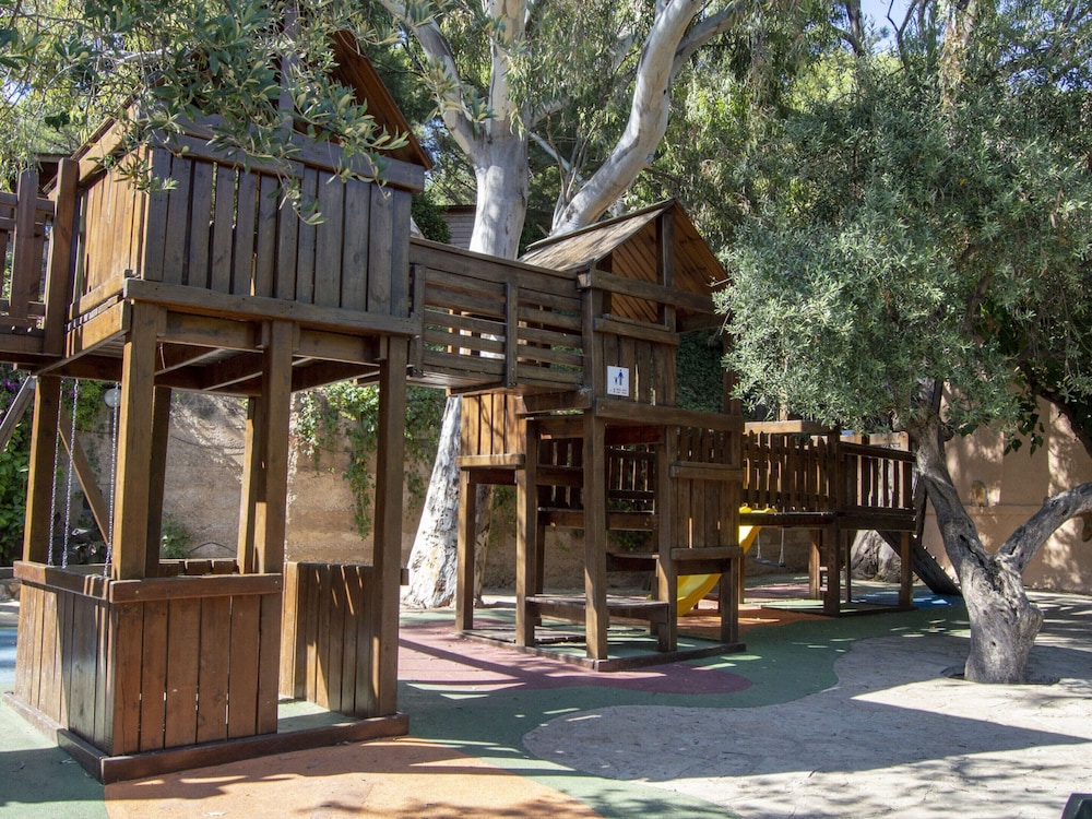 Wooden Chalet With Parking