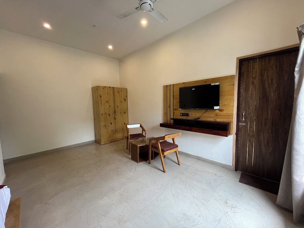 River Home Stay