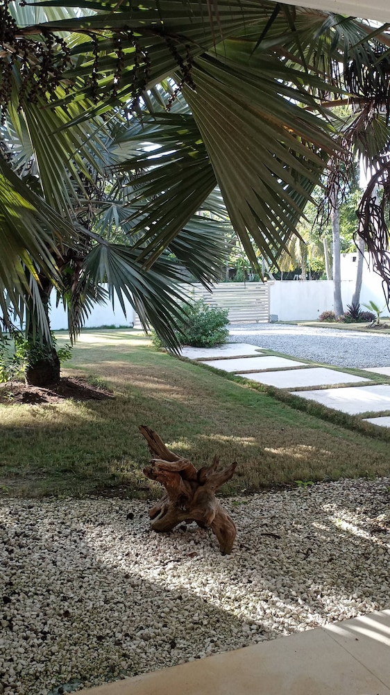 Villa Joyosa- Las Terrenas Beachfront Villa