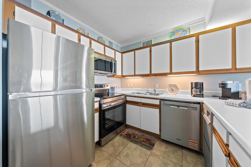 Romar Place 705