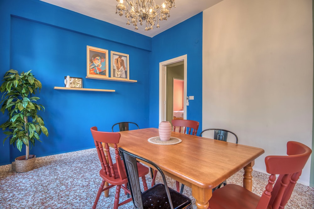 Muse 2-BR Apt in Mar Mikhael