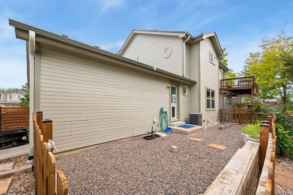 Shady Grove 4 King Beds, Dog Run & Outdoor Fun
