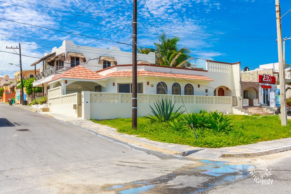 Casa Amor - Studio