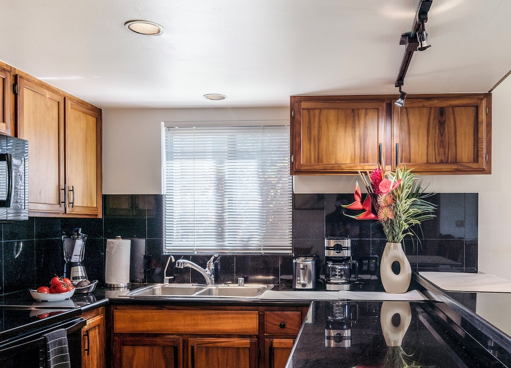 Polo Beach Club Vacation Rentals - APlus Resorts