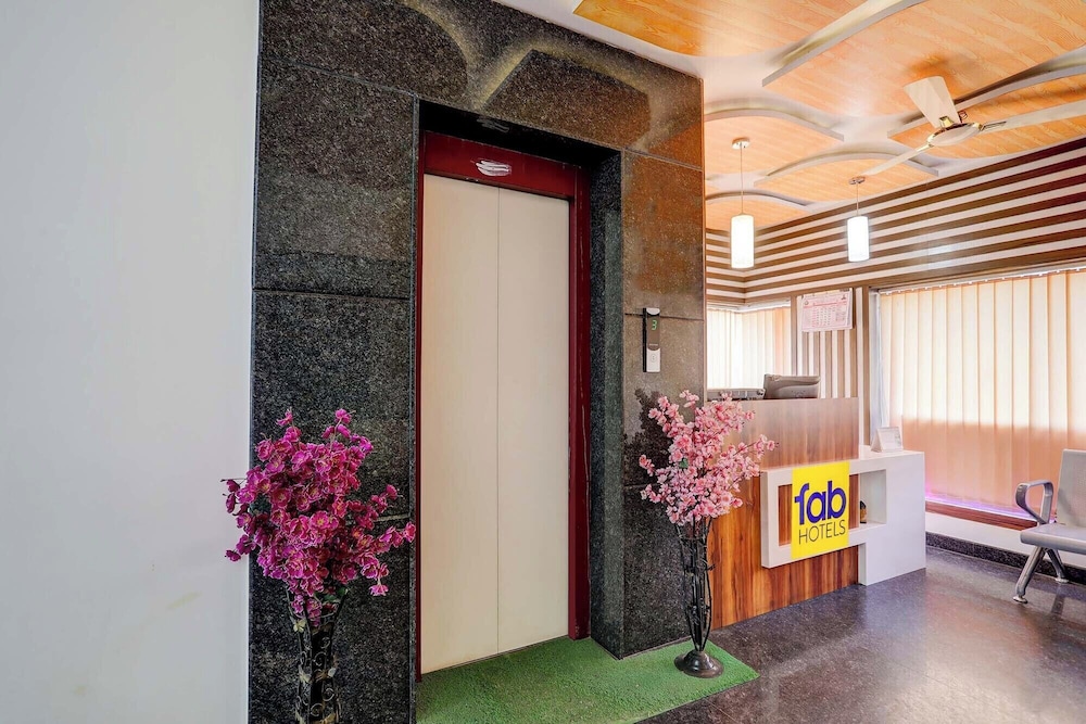 FabHotel Royal Suites - Yeshwanthpur