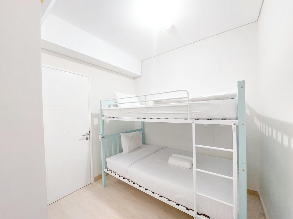 Homey And Compact 2Br Podomoro City Deli Medan Apartment