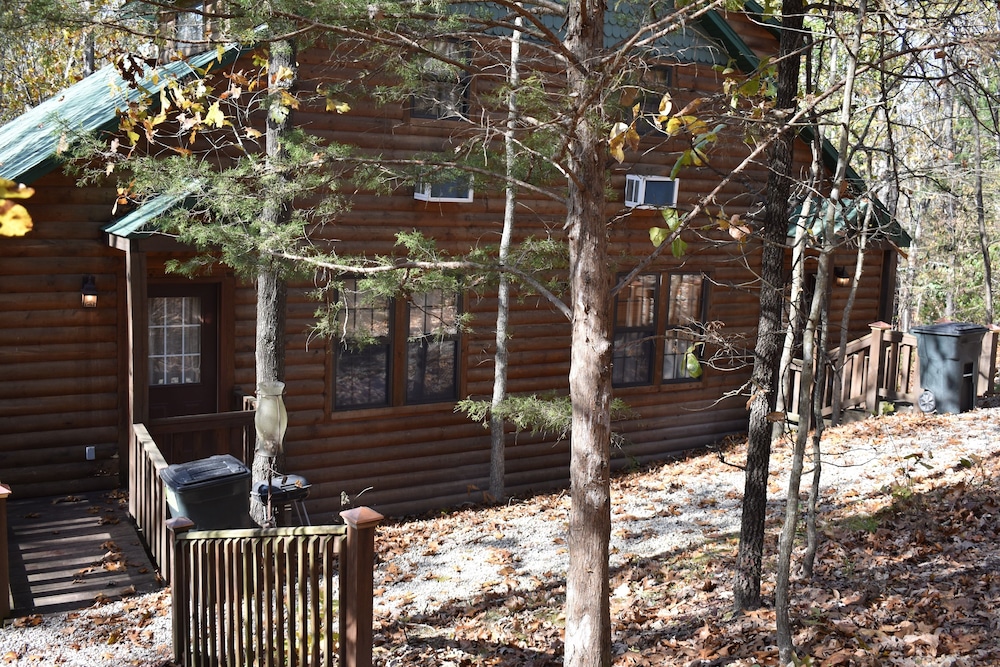 Bear Creek Lodge Cabin Resort