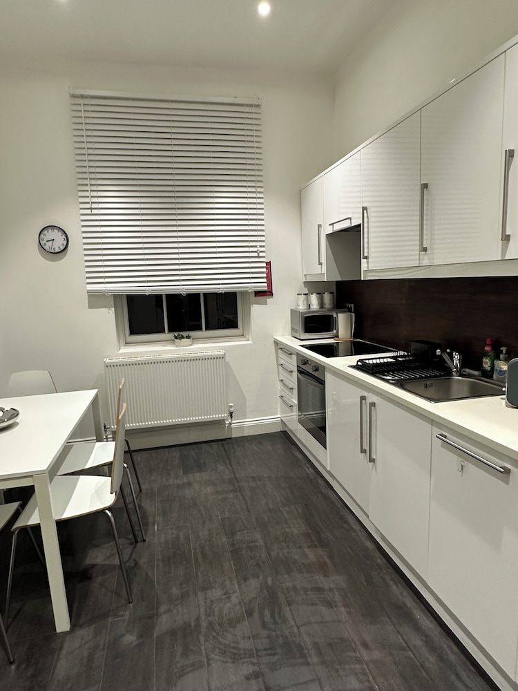 Eurostar Comfort Inn Studio Apartments