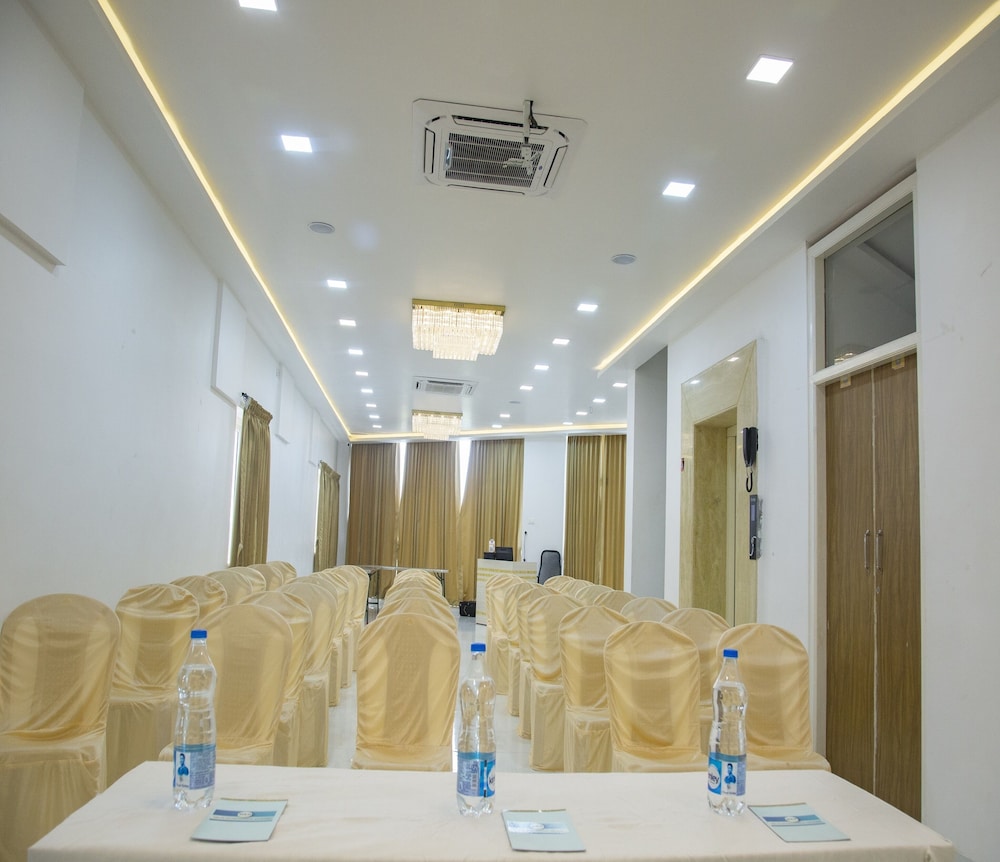 meeting & event spaces