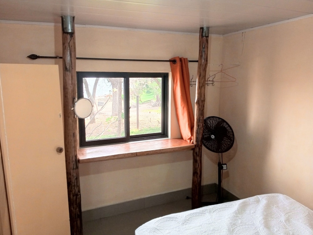 Immaculate 2-bed House in Siavonga view 2