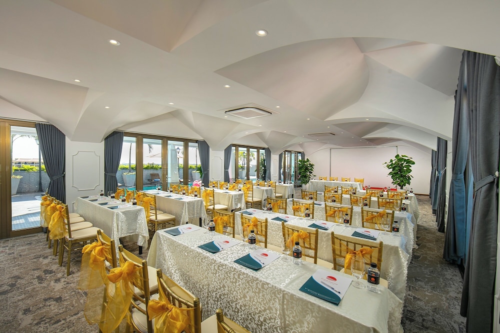 Grand Sunrise Palace Hoi An- A Luxury Indochine Hotel & Spa 22