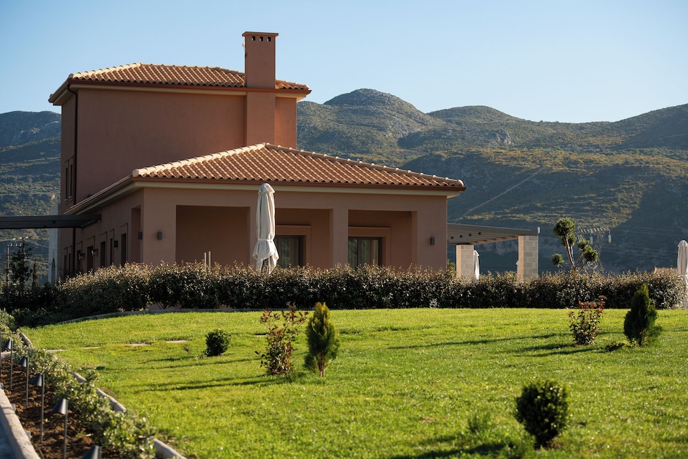 Reveli Suites