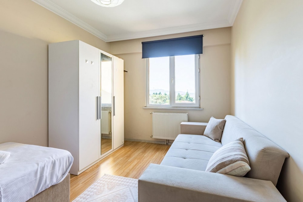 Flat With Shared Pool Near Sabiha Gokcen Airport