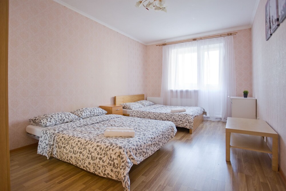 Hello Apartment on Kolomyazhskiy 26