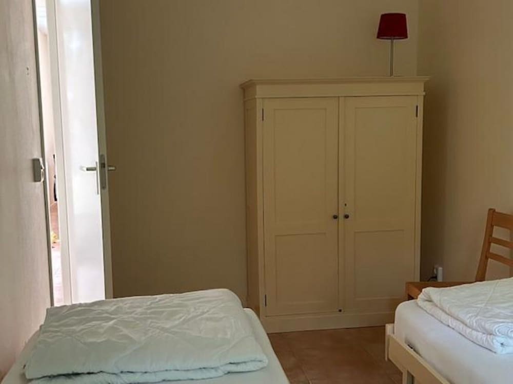 Comfortable Family Bungalow Near Beach